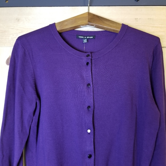 Cable & Gauge Waist Length Purple Button Down Cardigan Sweater NWT - Picture 2 of 11